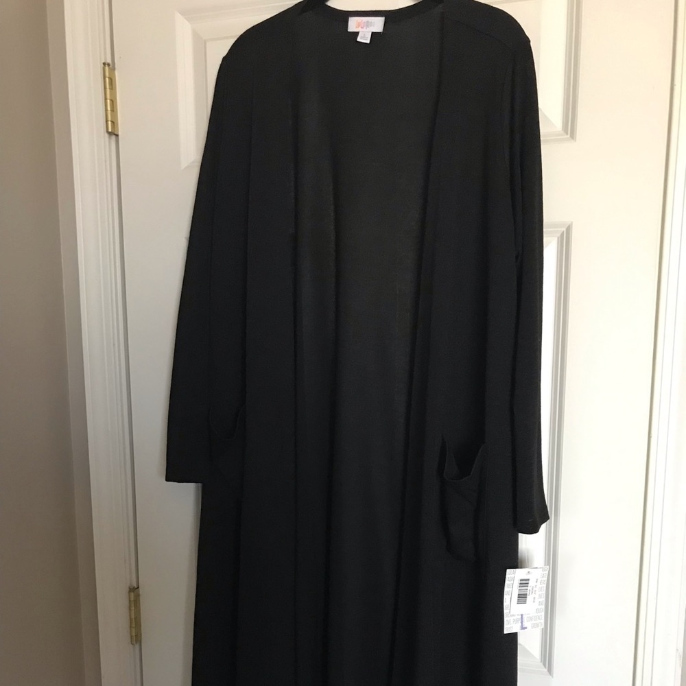 Lularoe solid black Sarah